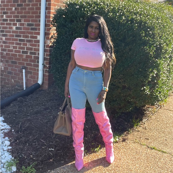 MATERIAL GIRL! - Picture 2 of 8